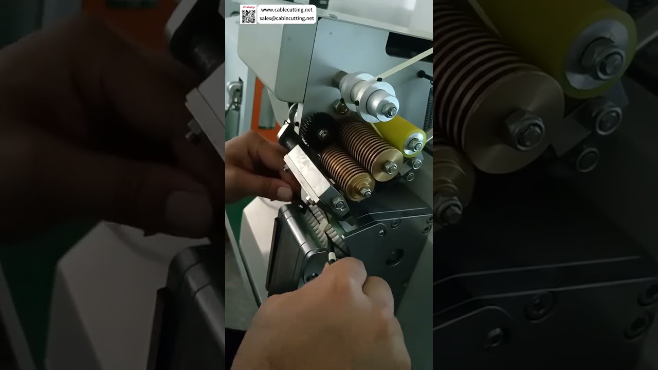 Elektromos pontragasztó-tekercselő gép maszkolószalaghoz – rövid változat