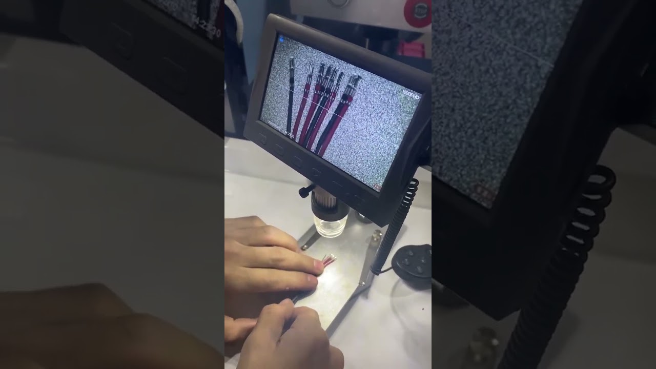 Automata többmagos kábelhámozó és sorkapoccsajtoló gép 2 az 1-ben – vezetékbontás és préselés egy lépésben