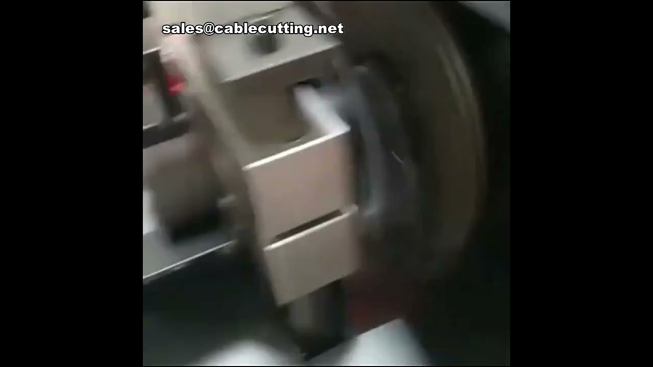 Automatikus többrétegű PEX csővágó gép – precíziós vízvezeték-szereléshez