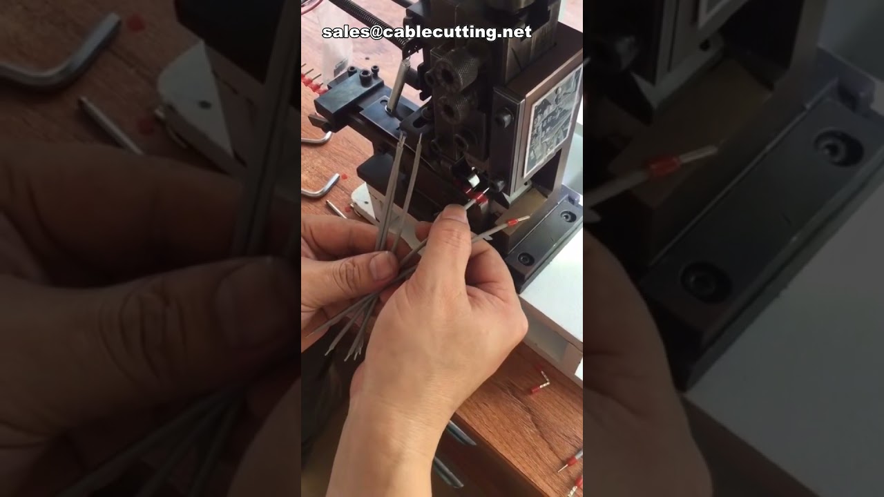 Ingyenes minták! Piros szigetelt DIN érvéghüvely tekercsen – 1,00 mm², 8 mm csaphossz