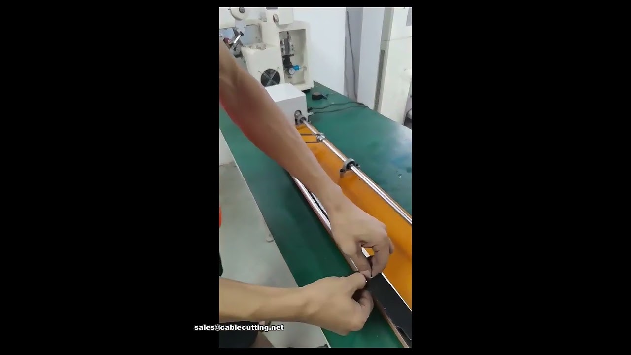 Félautomata PVC huzal teljes körű szalagtekercselő gép