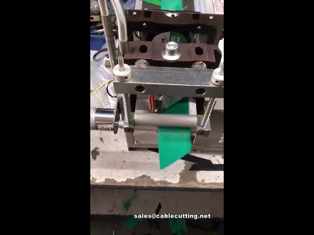 Precíziós automata szalag- és hevedervágó gép – 45 fokos vágás ipari minőségben