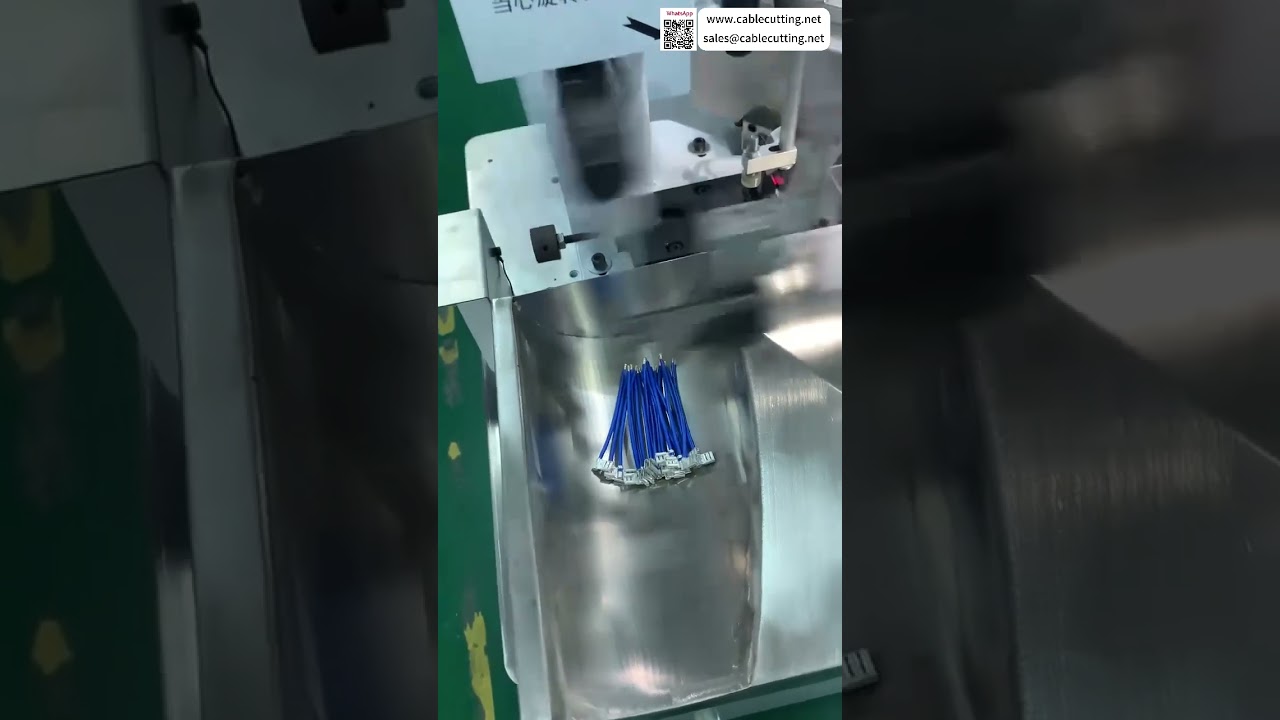 Teljesen automatikus kétfejű terminálgép Eredeti flag terminál krimpelési folyamat Egyedi készlet